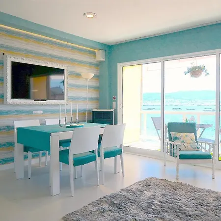 Covelo Apartment *